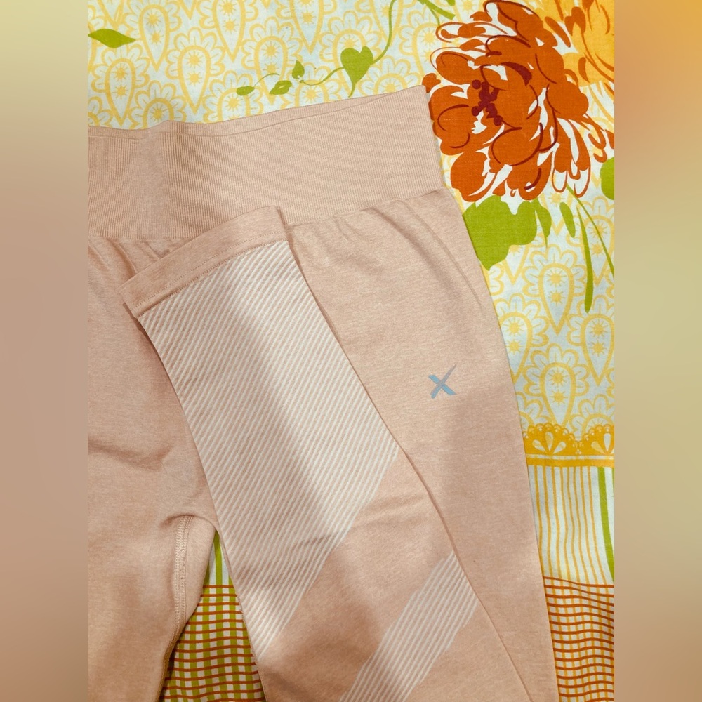 Hrx- Workout leggings for women - Picture 3 of 4